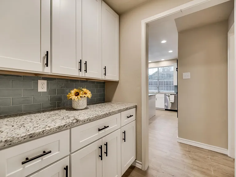 600 Post Oak Dr — Photo 29
