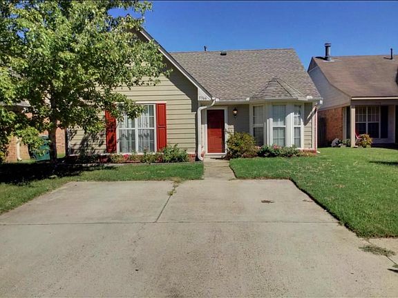 2nd image of 5366 Bradley Ln