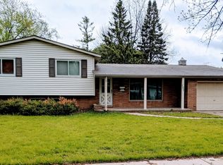 107 Wendell Pl, Dekalb, IL 60115