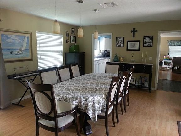 5th image of 8452 Flagstone Dr
