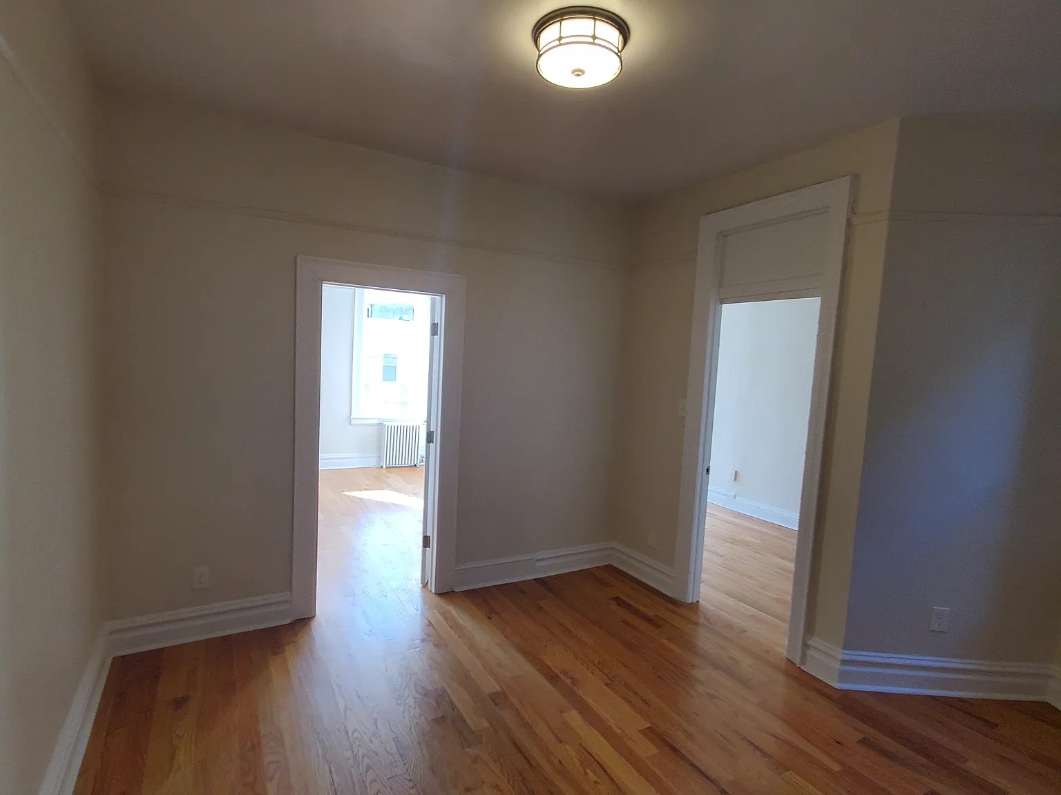 284 3rd St — Photo 3