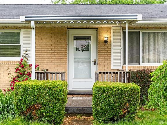 3rd image of 4800 Ross Ave