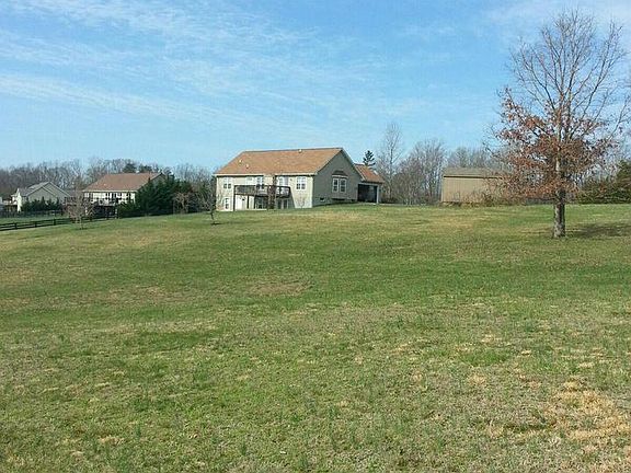 3rd image of 858 Sandy Creek Dr