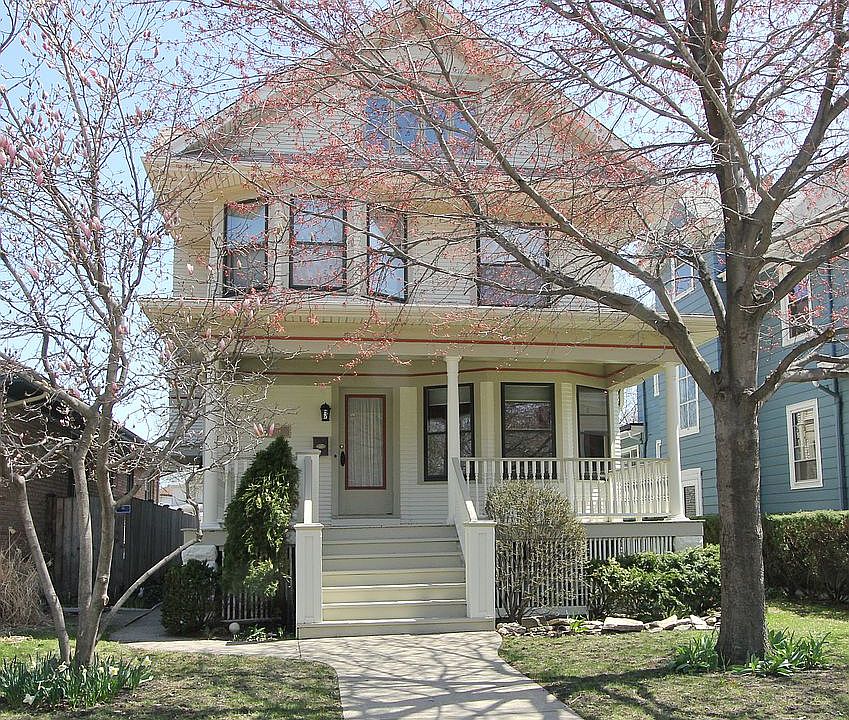 1st image of 518 S Kenilworth Ave