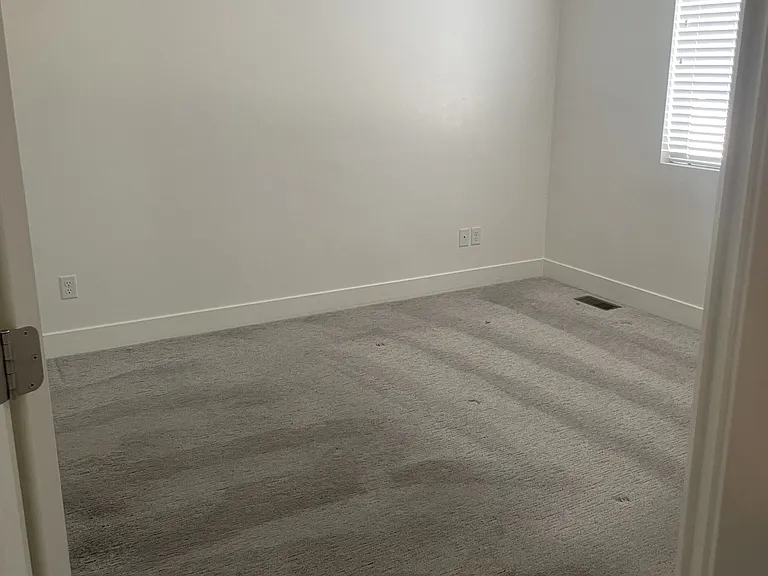 3351 E Kathaway Ln — Photo 8