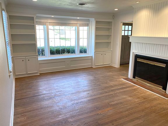 5th image of 2212 S Fannin St
