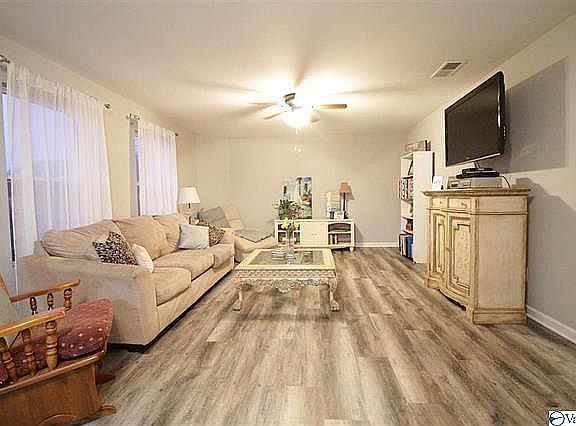 5th image of 105 Chelle Mill Ln