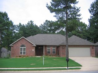 2547 Longwood St, Springdale, AR 72762