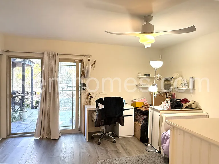 10990 Red Rock Dr — Photo 12