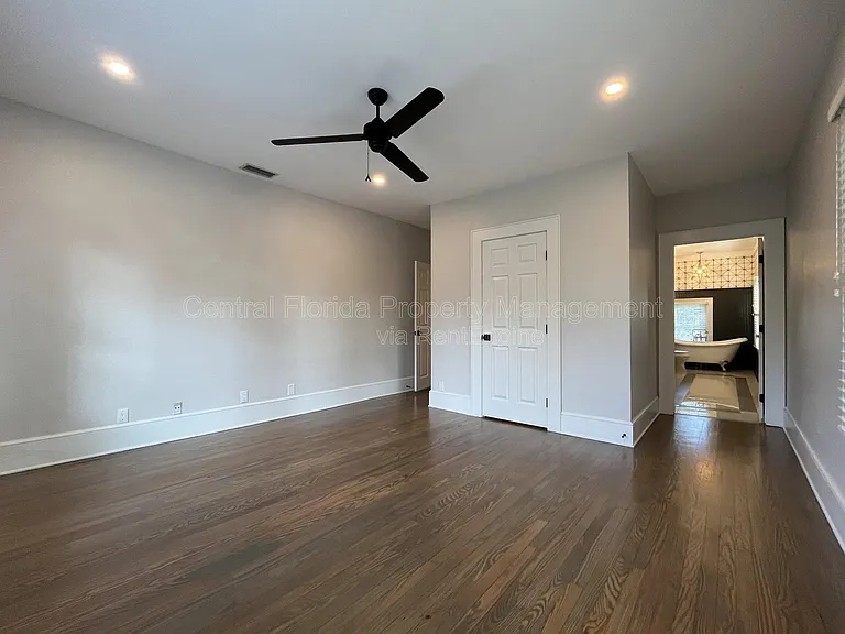 1509 E Jefferson St #X — Photo 38