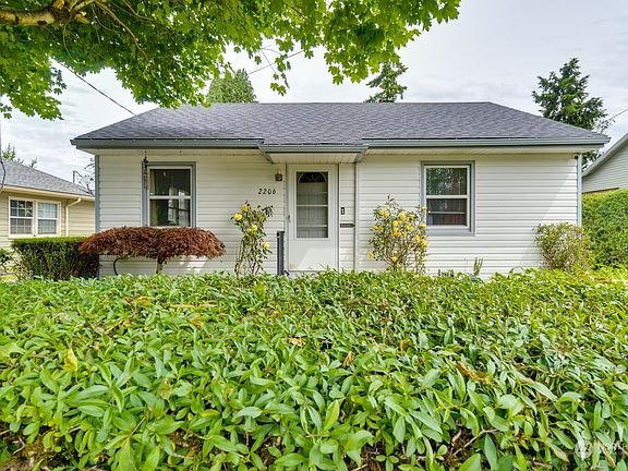 5th image of 2206 W 28th Street