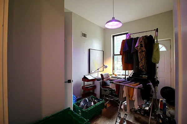 Rented by Hagstrom Management Inc | media 6