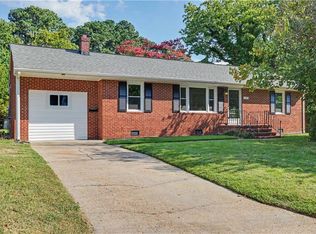 108 Hermitage Rd, Newport News, VA 23606