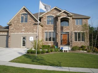 16561 W McKenzie Ave, Lockport, IL 60441