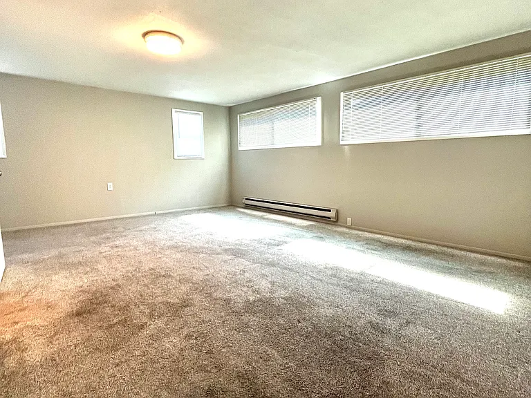 503 Tamarack Dr — Photo 8