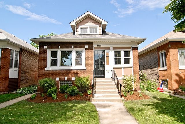 1st image of 1015 S Harvey Ave