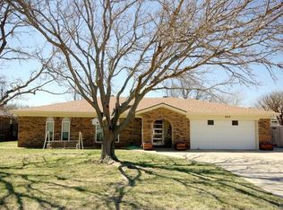 409 Walnut Ave, Panhandle, TX 79068