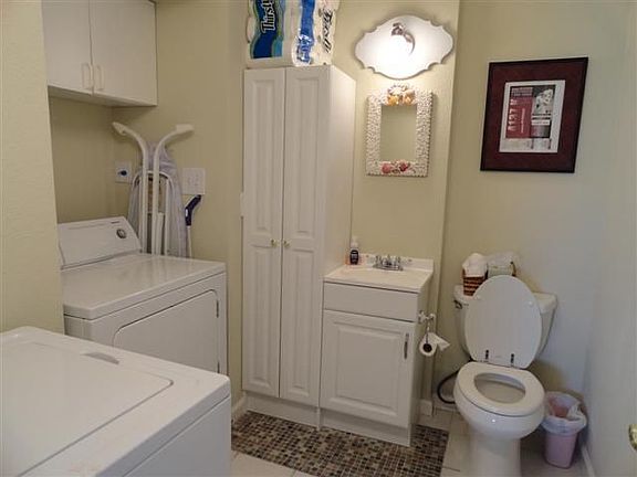 4th image of 3305 75th St