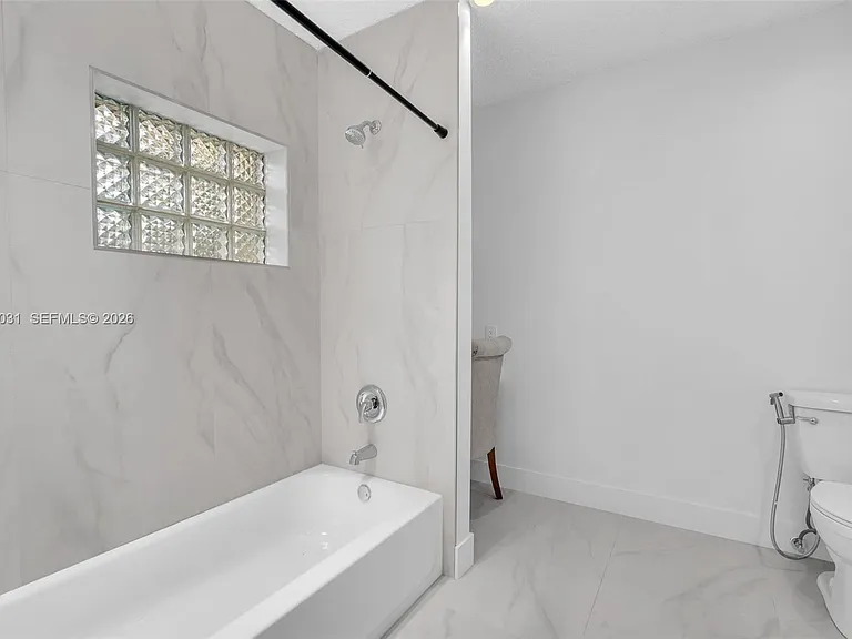 3441 N Hills Dr — Photo 36