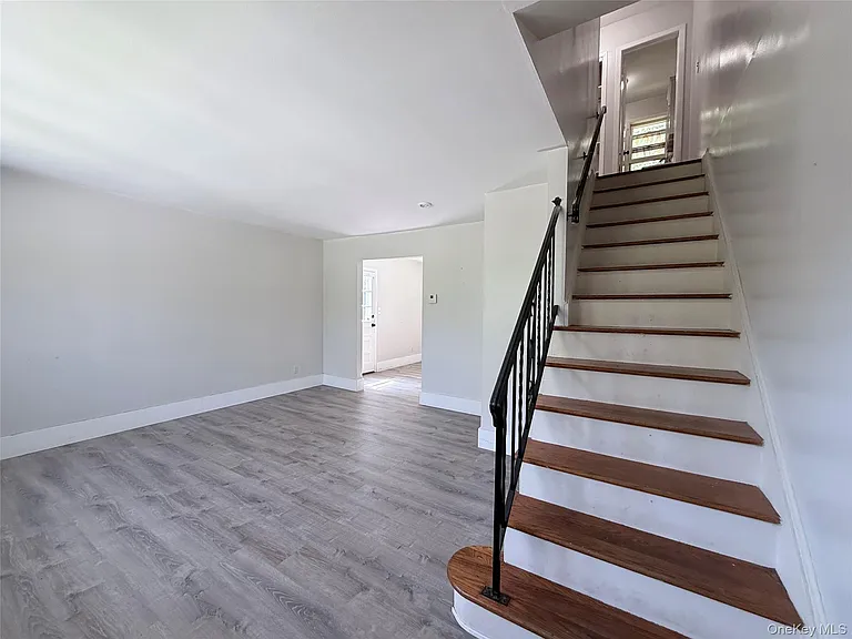 3 Saddle Ln #1 — Photo 1