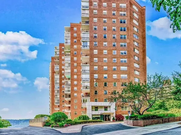 2621 Palisade Avenue image 1 of 3