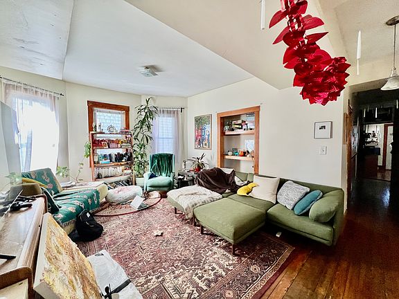 5th image of 346 Faneuil St #1