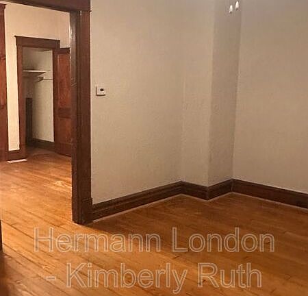 2nd image of 4668-4 Rosa Ave