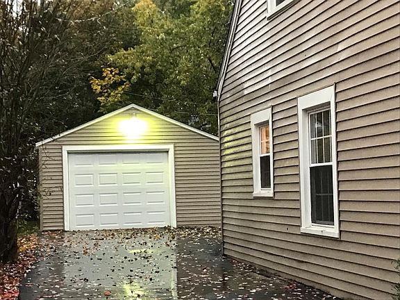 2nd image of 1321 Curtis Ave