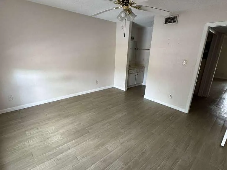 2901 Central Blvd #103 — Photo 23