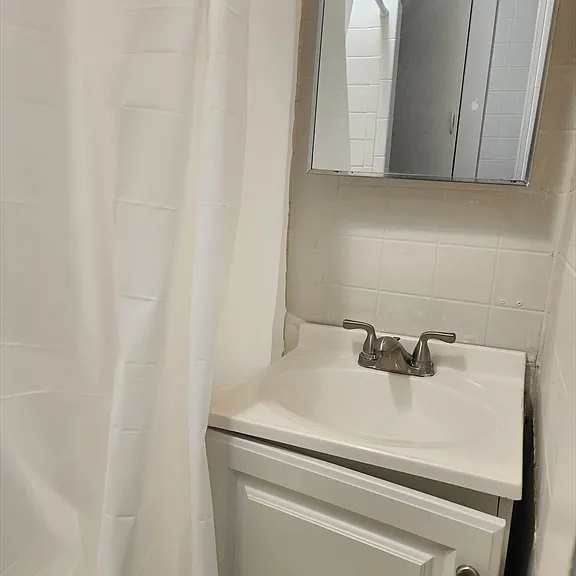 141 Franklin St #2 — Photo 5