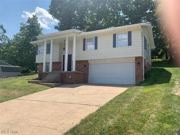 102 Westminster Dr, Saint Clairsville, OH 43950