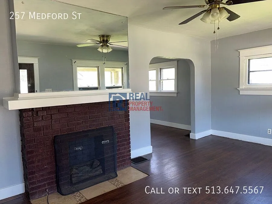 Single Family home 3 BR 1BA — Photo 2