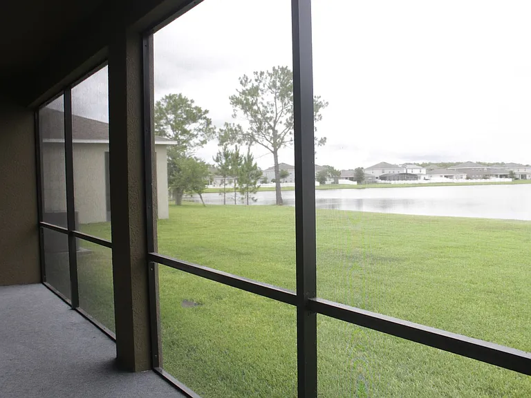 1718 Thetford Cir — Photo 11
