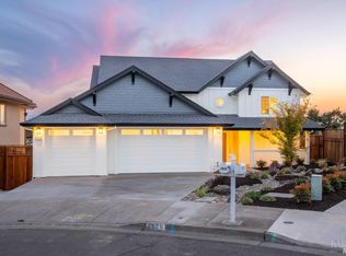 1920 Fountainview Cir, Santa Rosa, CA 95403