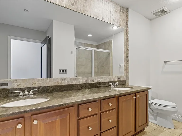 449 S 12th St #1504 — Photo 15