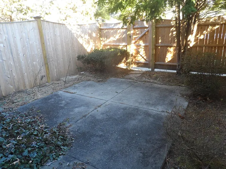 38 Williamsburg Dr — Photo 15
