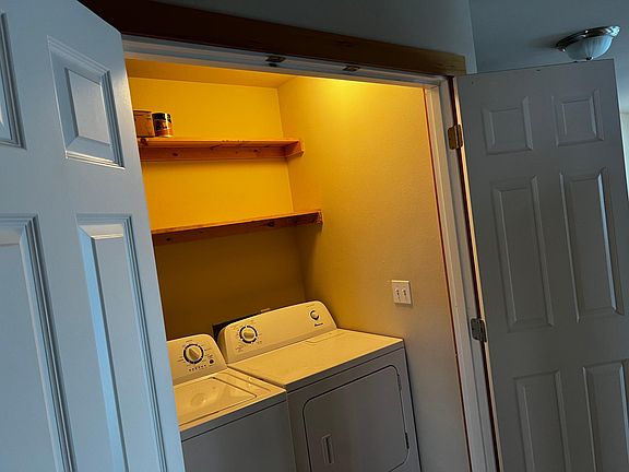 Nice washer and dryer in unit