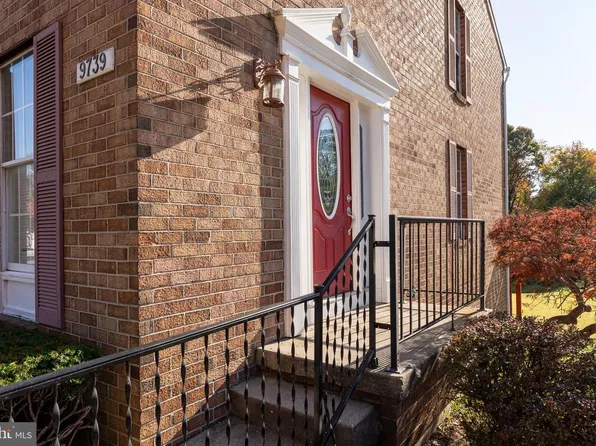 9739 Red Clover Ct, Parkville, MD 21234
