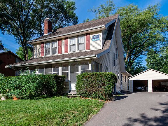 2nd image of 785 N Maple Rd