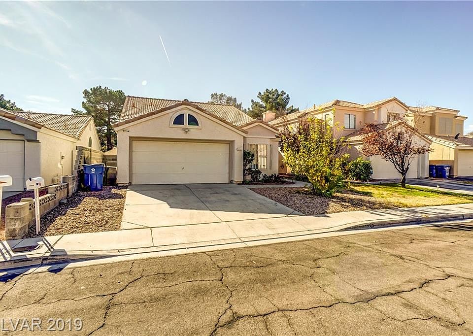 1st image of 1749 Garden Path Ct