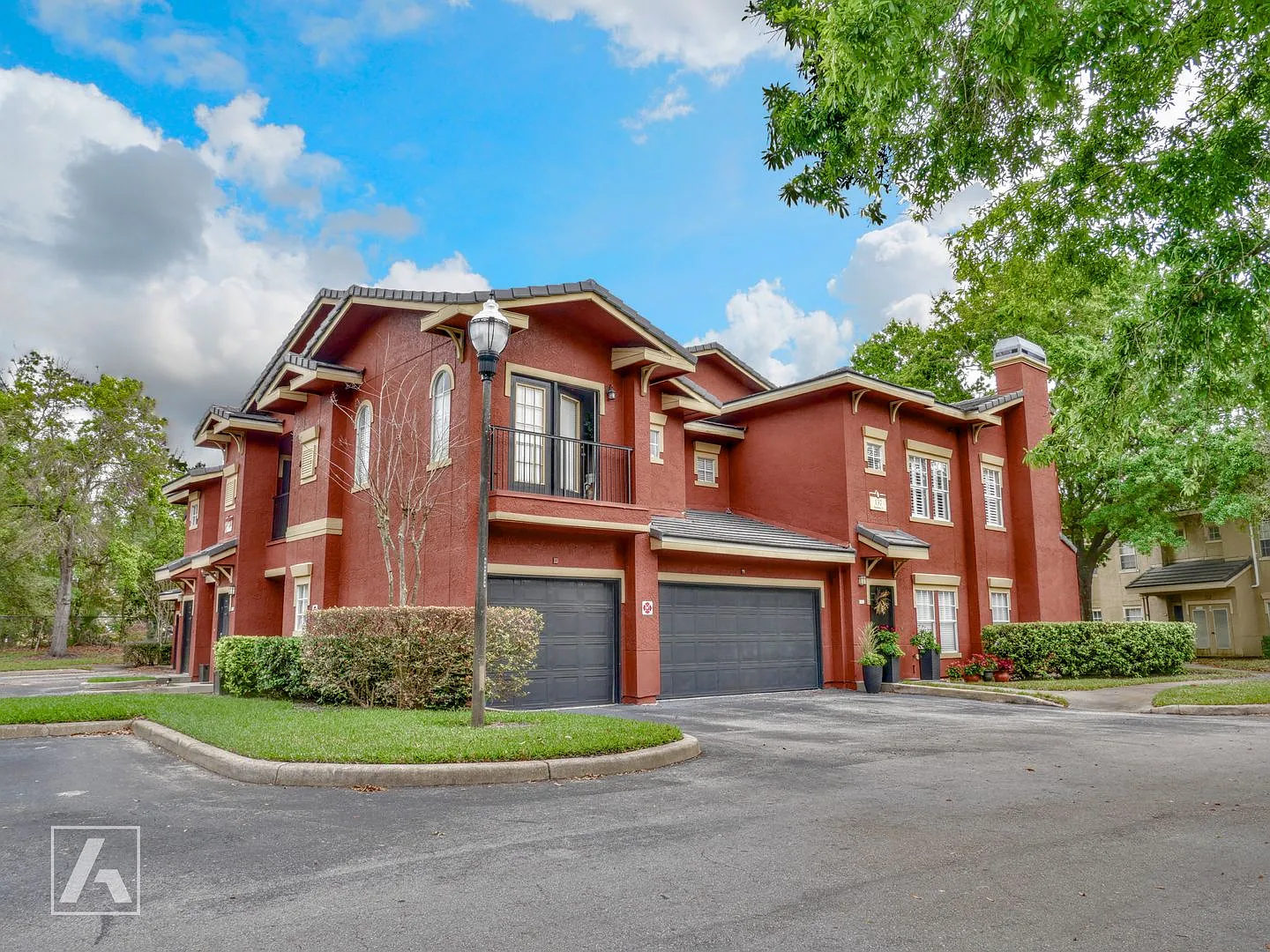 Inviting 3 Bed 2 Bath Gated Spacious Condo in Lake Mary, FL near Heathrow — Photo 1
