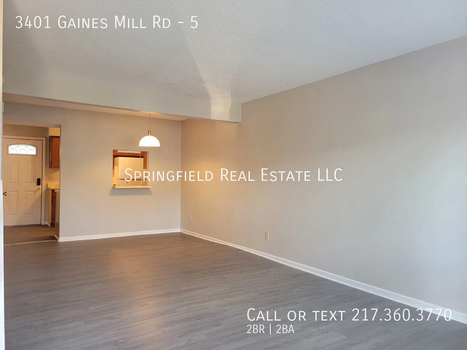 Two of Hearts Spacious 2 Bed Townhome with 1.5 Baths — Photo 2