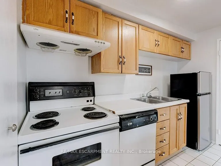175 Hunter St E #207 — Photo 12