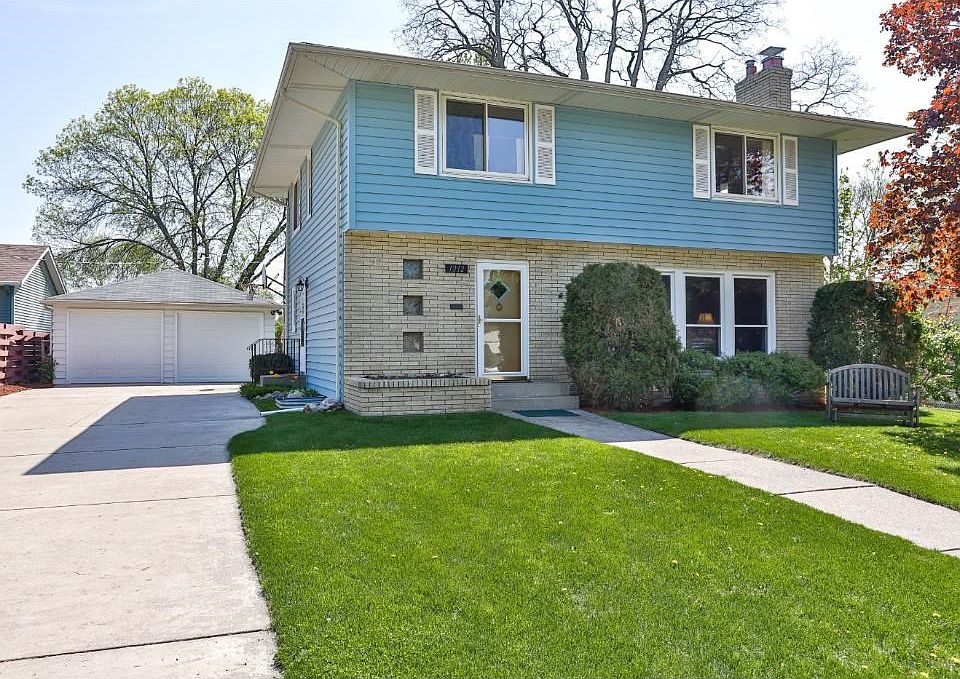 Terrific 2-Story home in Highland Park