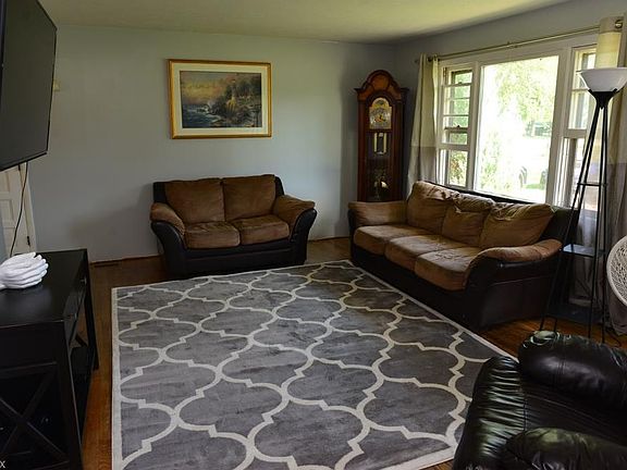 2nd image of 358 Briarwood Blvd
