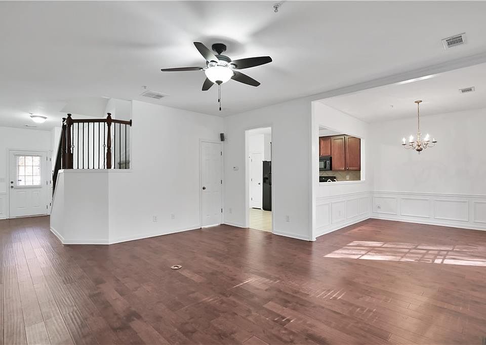 2nd image of 1774 Fair Oak Way #11