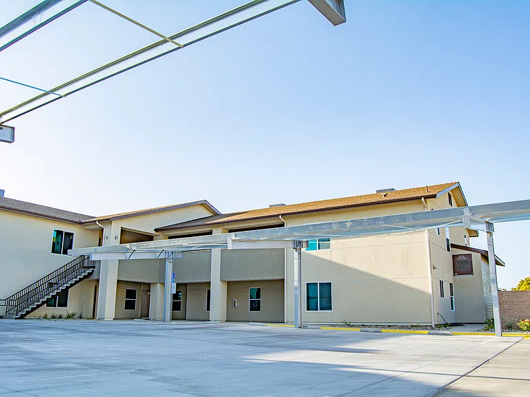 1290 E Dinuba Ave #103 — Photo 4