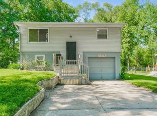 18204 E Lexington Rd, Independence, MO 64058