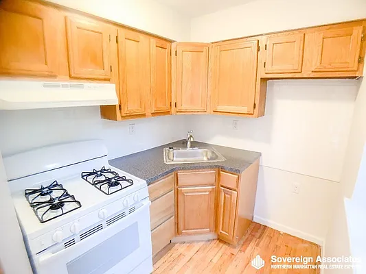 Rented by Sovereign Associates | media 4