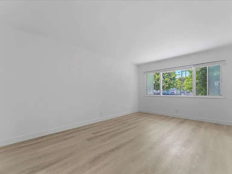 6060 Cadillac Ave #3 — Photo 1